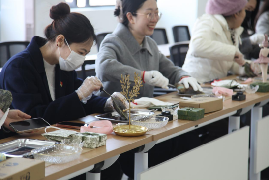 免费观看已满十八岁电视剧两女