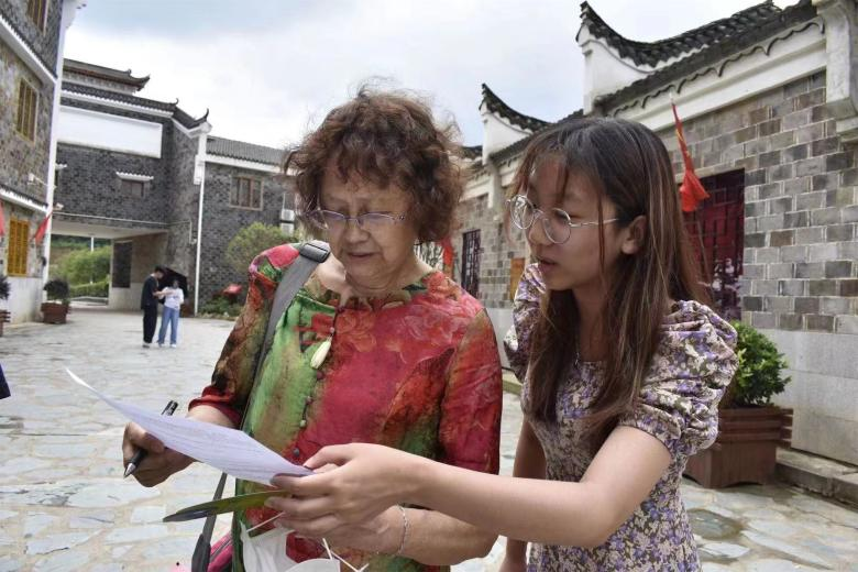 免费观看已满十八岁电视剧两女