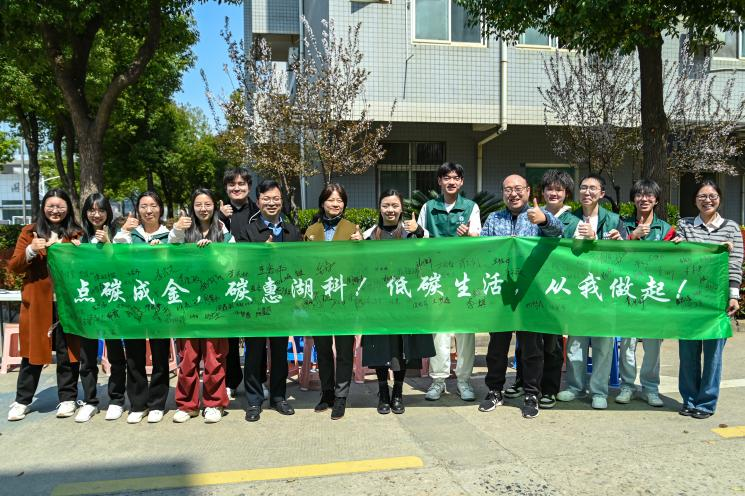 免费观看已满十八岁电视剧两女