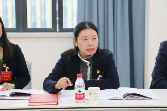 免费观看已满十八岁电视剧两女