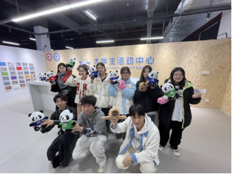 免费观看已满十八岁电视剧两女