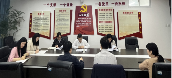 免费观看已满十八岁电视剧两女