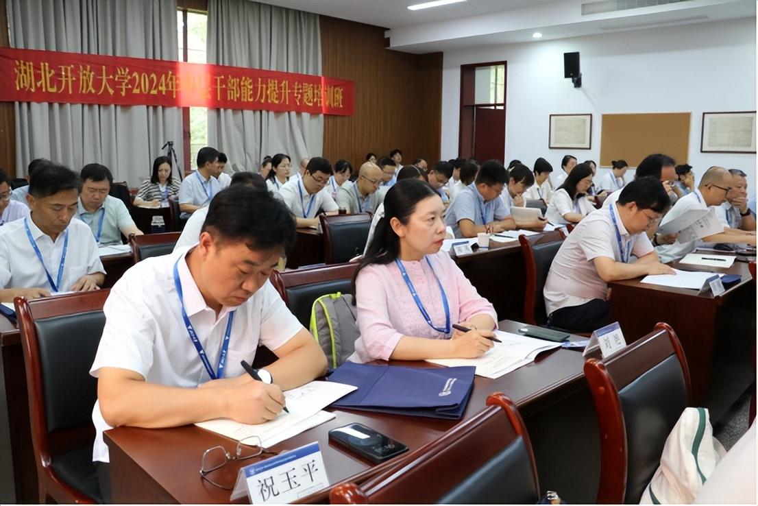 免费观看已满十八岁电视剧两女