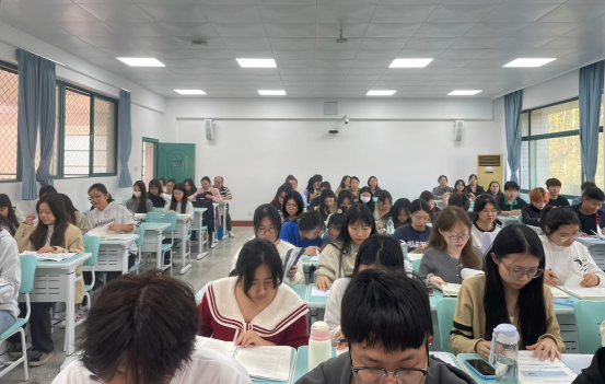 免费观看已满十八岁电视剧两女