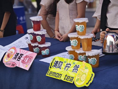 免费观看已满十八岁电视剧两女