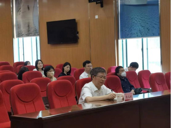 免费观看已满十八岁电视剧两女
