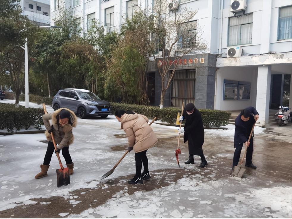 免费观看已满十八岁电视剧两女