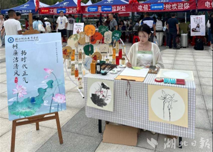 免费观看已满十八岁电视剧两女